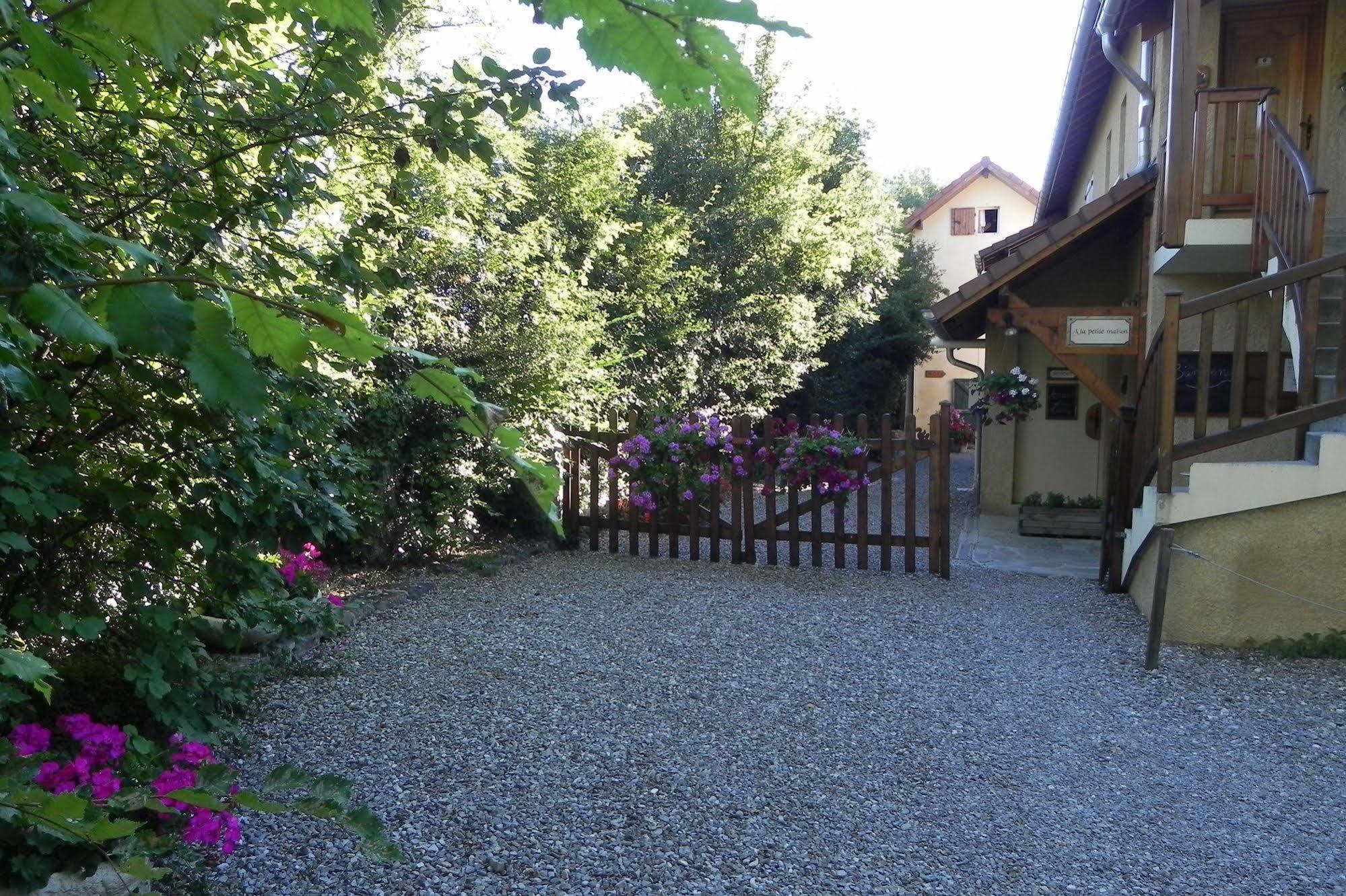 A La Petite Maison Gap Exterior foto